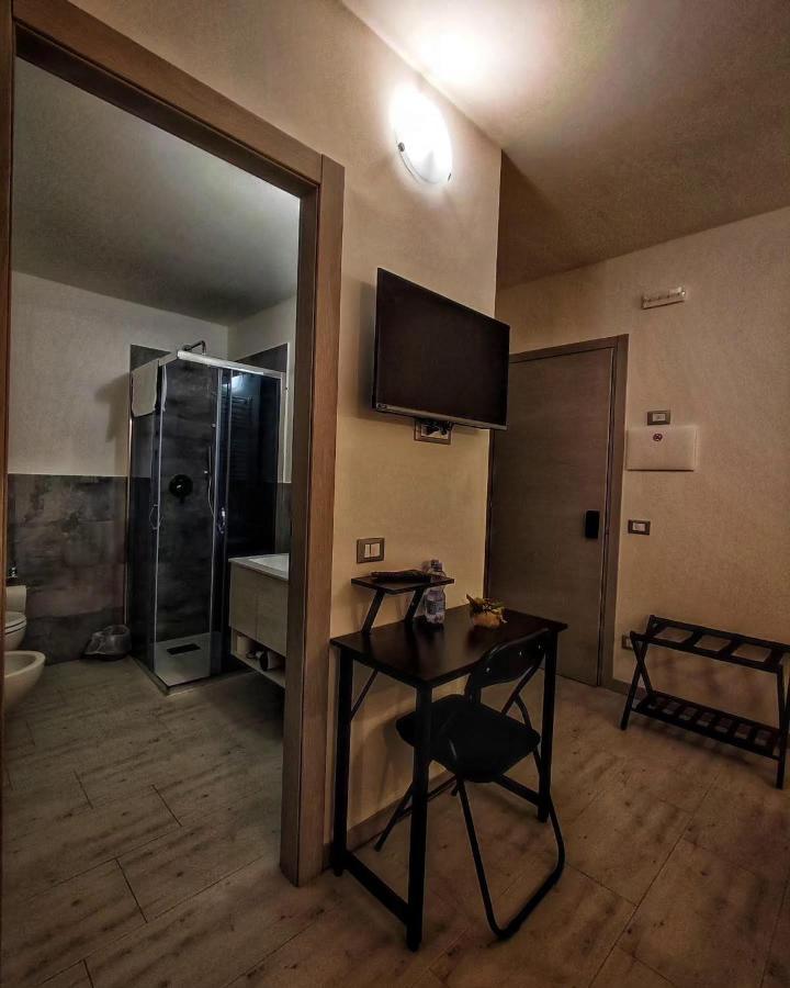 Foresteria Del Borgo Etrusco Lonato Exteriér fotografie
